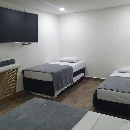 Hotel Prestige Медельин Экстерьер фото