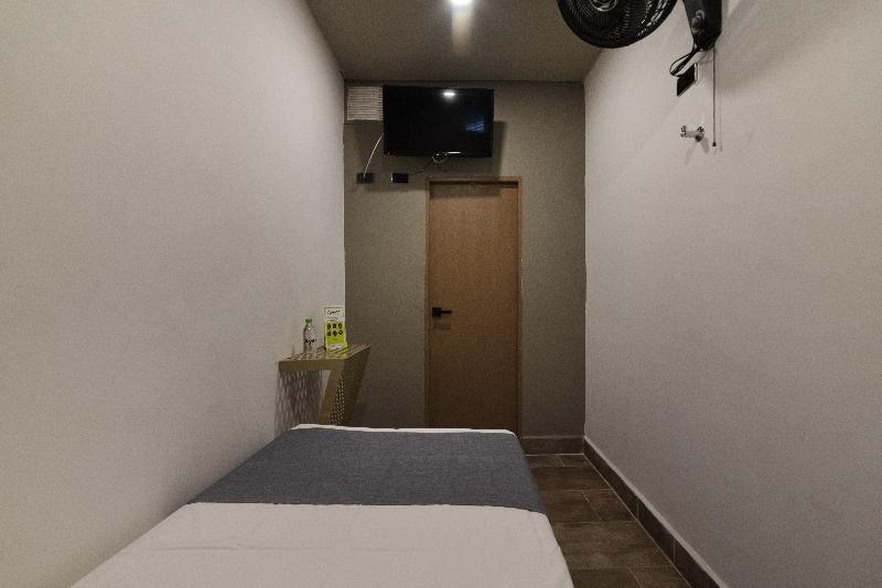 Hotel Prestige Медельин Экстерьер фото