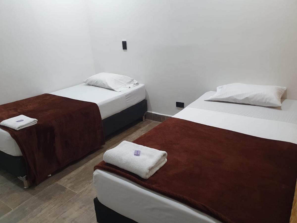 Hotel Prestige Медельин Экстерьер фото