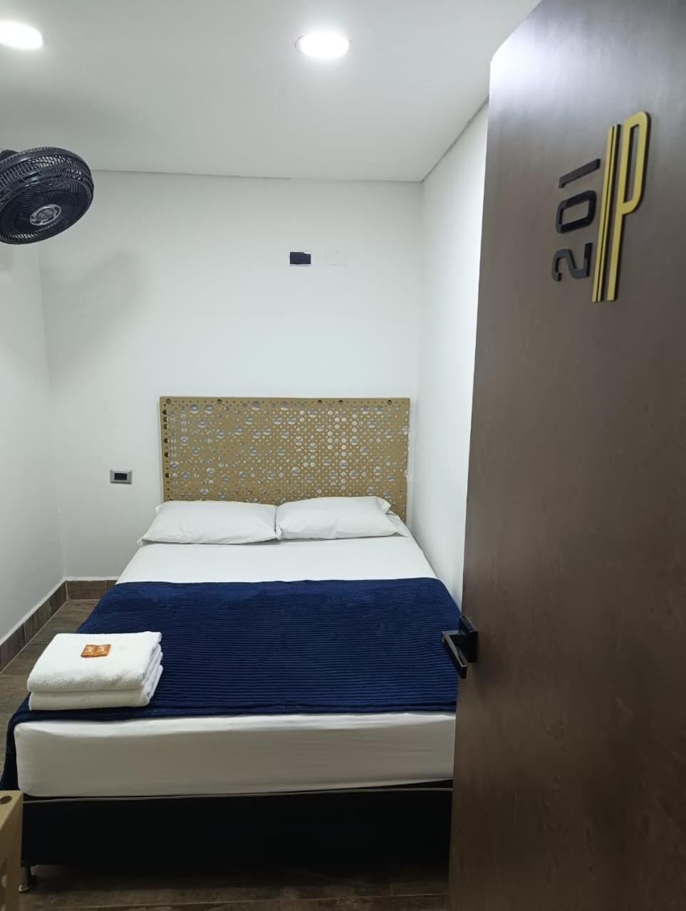 Hotel Prestige Медельин Экстерьер фото