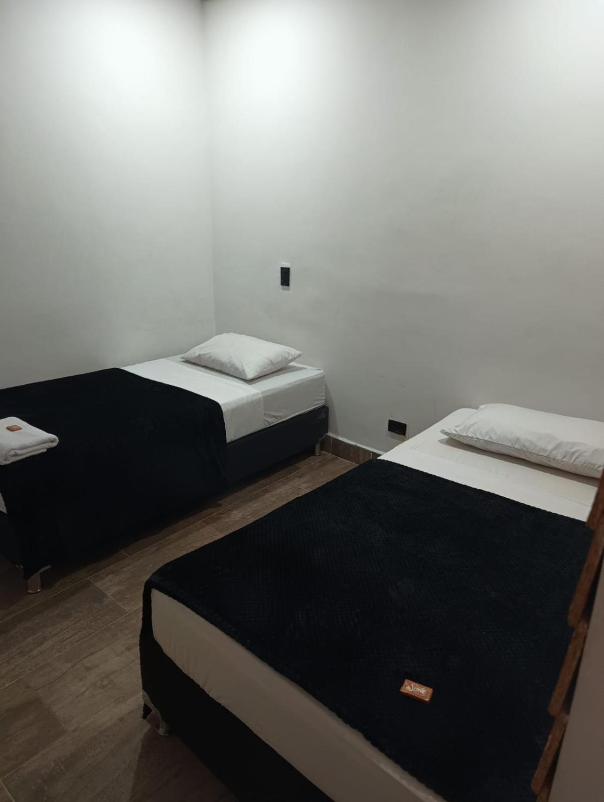 Hotel Prestige Медельин Экстерьер фото